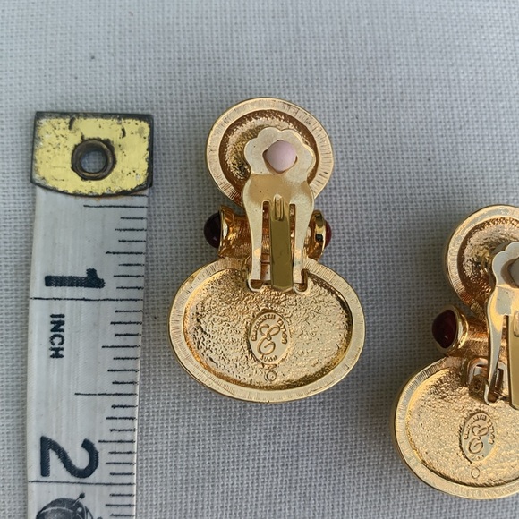 Vintage 1980’s Elizabeth Taylor Avon clip on earrings - Picture 9 of 9